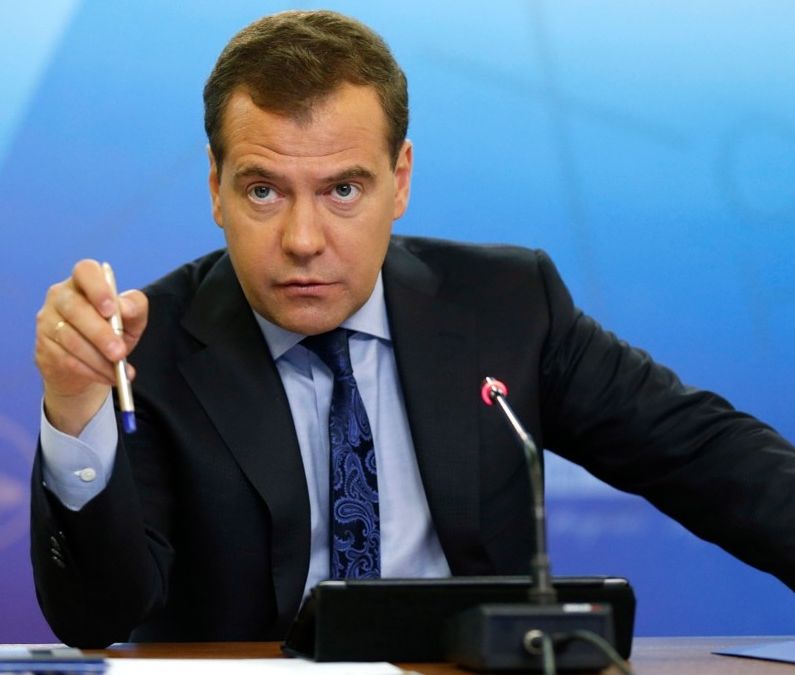 Медведев: Чуждестранните експерти в Украйна трябва да бъдат унищожавани 