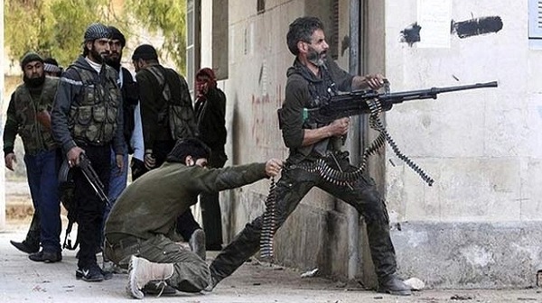 Сирийските войски обкръжиха последния бастион на опозиционерите в източен Дамаск