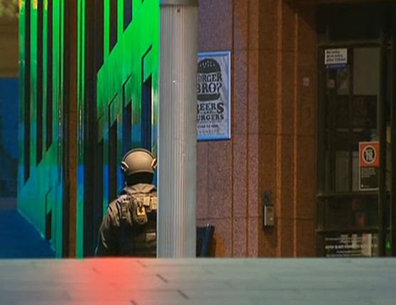 Експерт по тероризъм: Похитителят в Сидни не действа сам