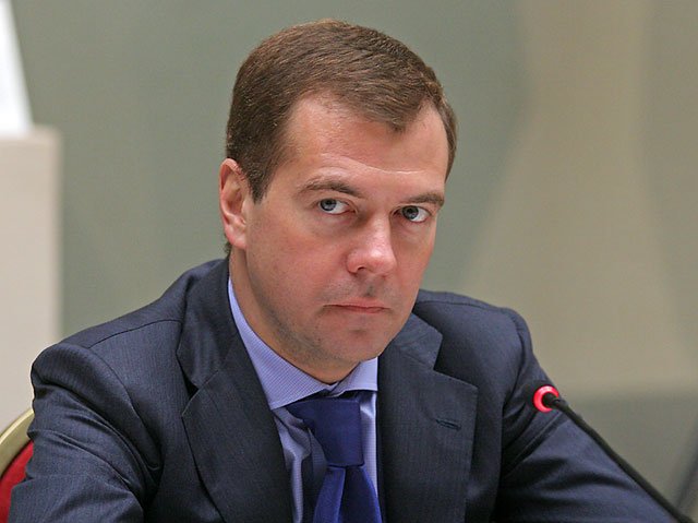 Медведев: ЕС провежда диктат спрямо Украйна!