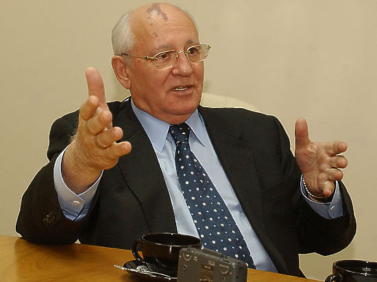 Горбачов: Студената война се завърна
