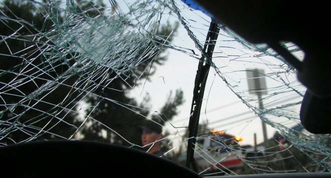 Бетоновоз и кола се удариха в София