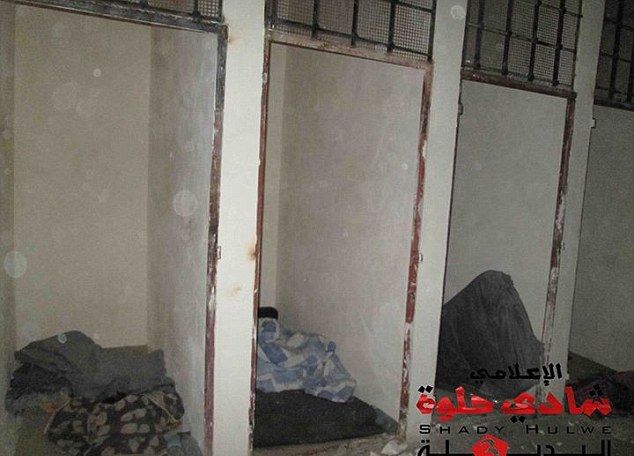 Вижте тъмницата, където „Ислямска държава“ е държала обезглавените заложници (СНИМКИ)