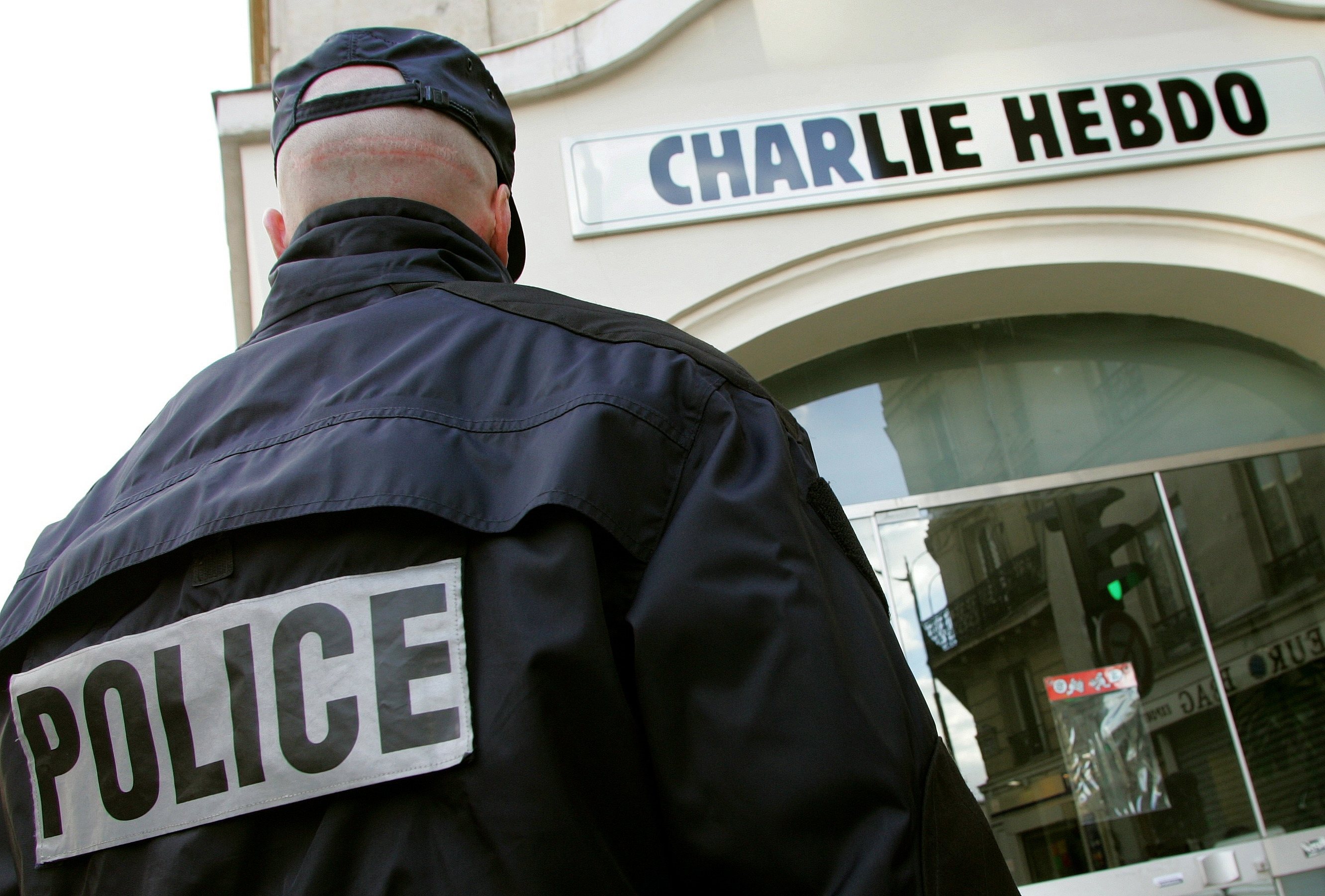 11 са избитите в редакцията на „Шарли Ебдо“ (ВИДЕО)