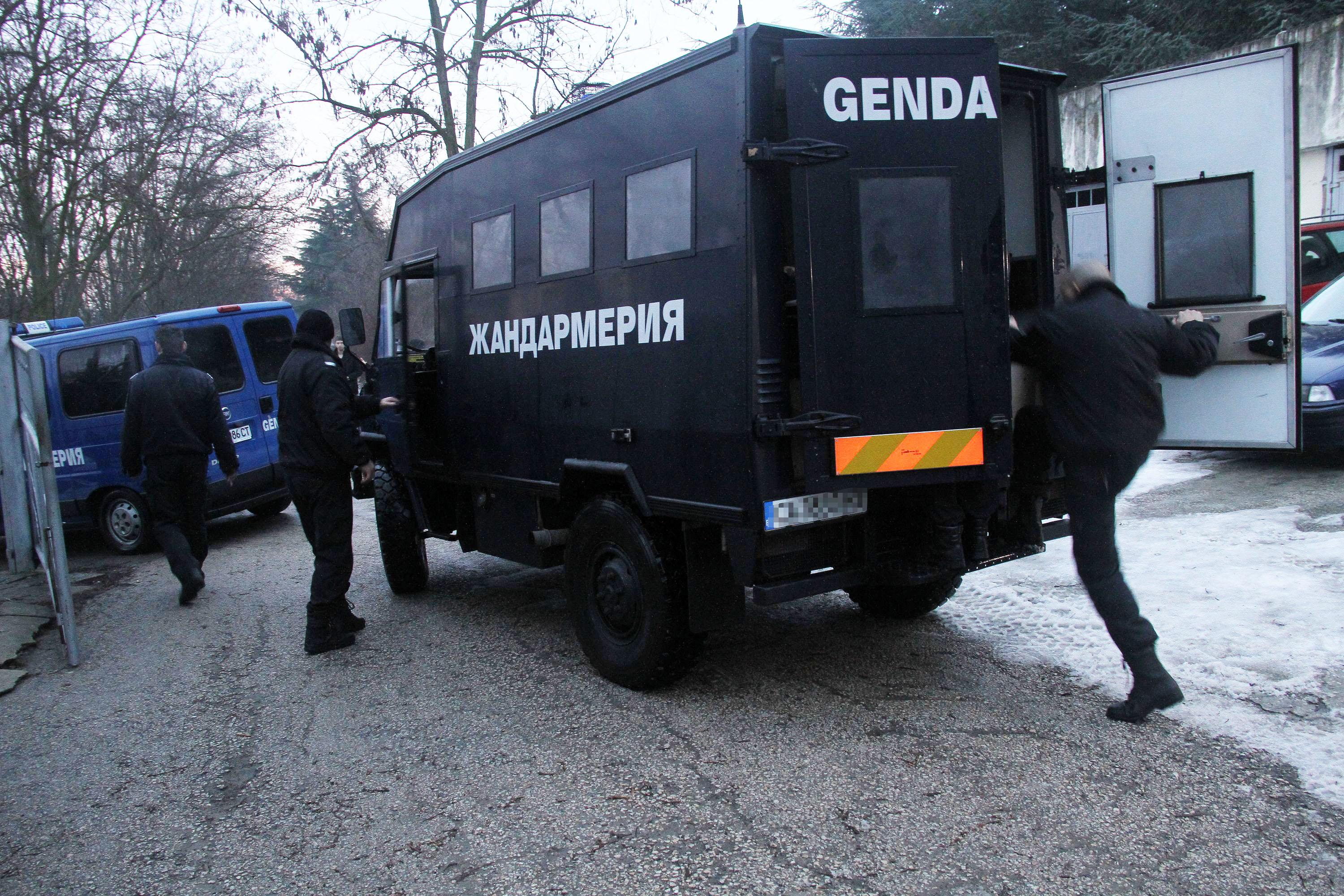 МВР засили охраната на посолствата в София