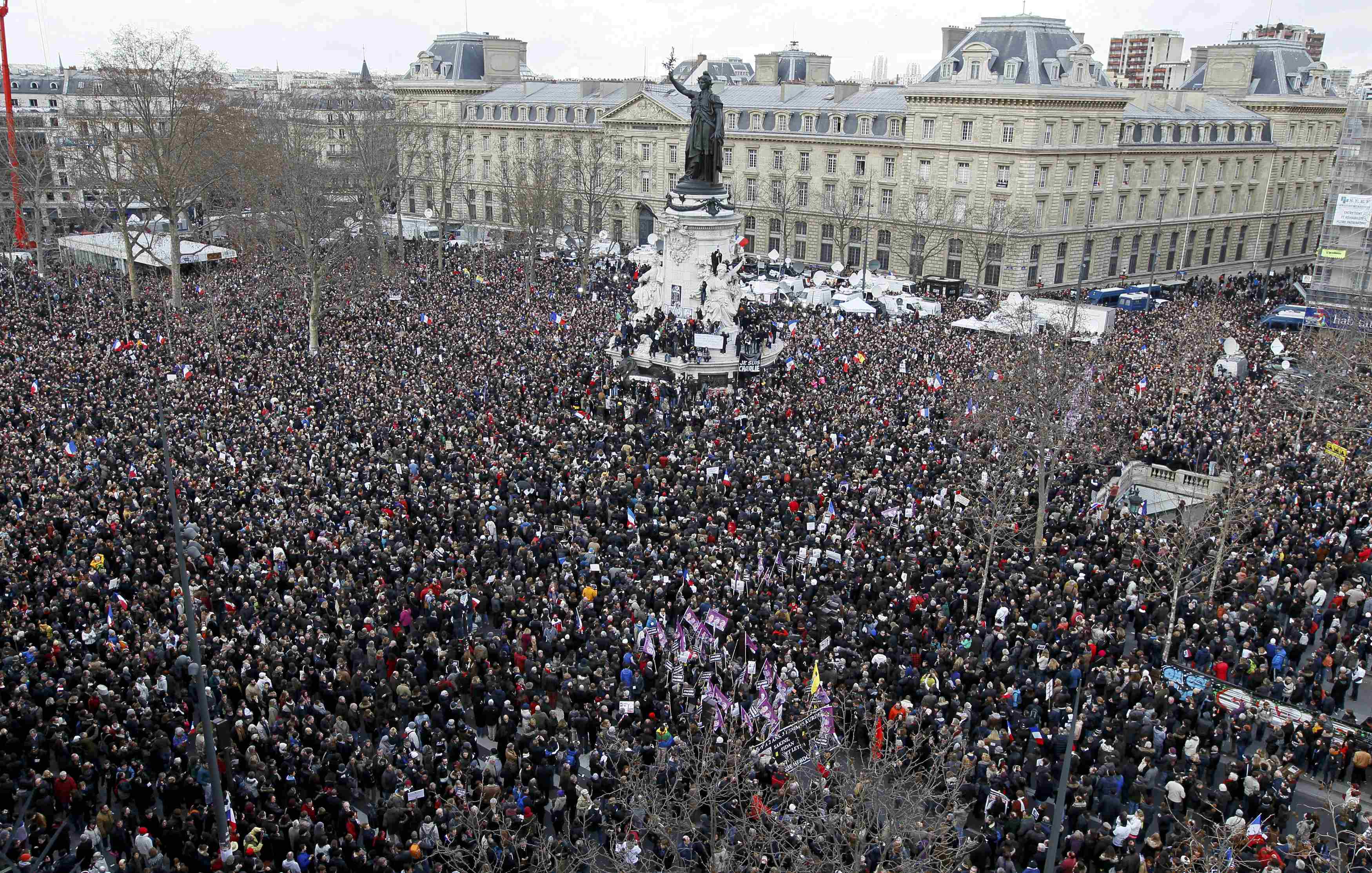 1 милион тръгват в &quot;Марш на солидарността&quot; (НА ЖИВО)