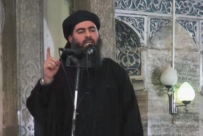 Крах! Лидерът на ИДИЛ изостави командирите си в Мосул, скри се в пустинята