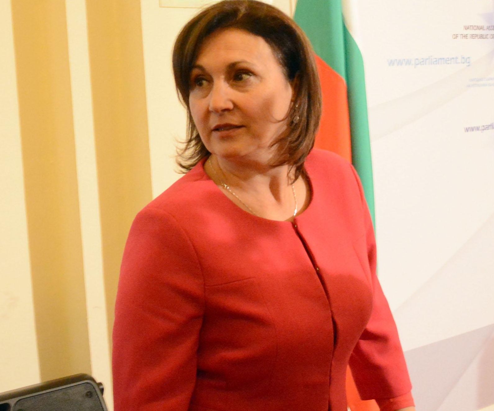 Управленската програма на България приета, но скрита