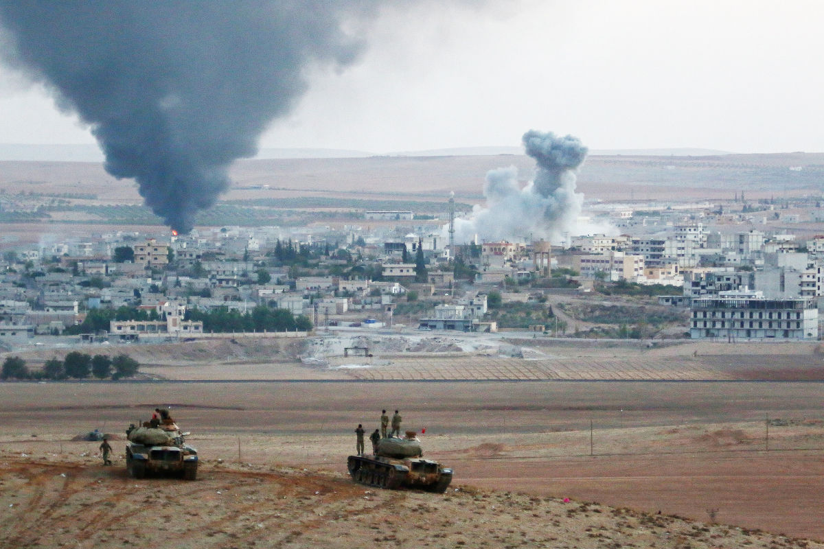 Коалицията ще продължи да нанася въздушни удари в Кобани