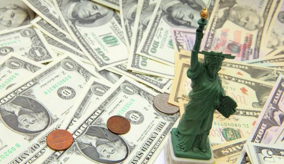 Доларът поскъпна след решението на Федералния резерв за лихвите