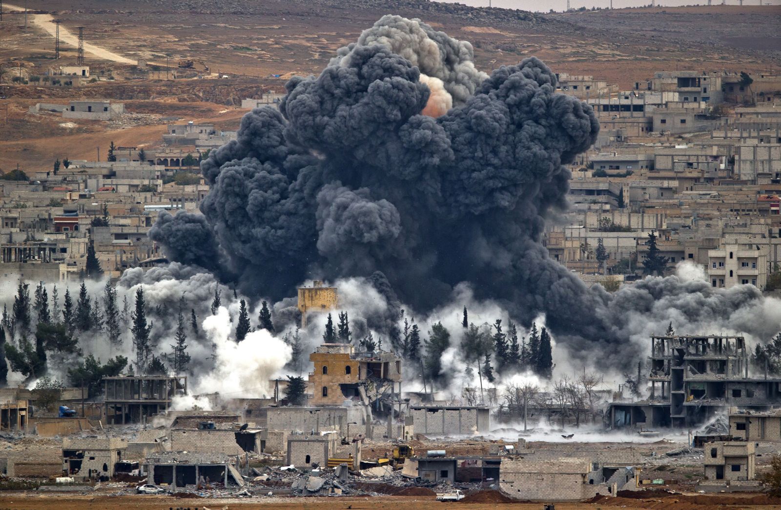Коалицията изсипа смърт и разрушения върху „Ислямска държава“