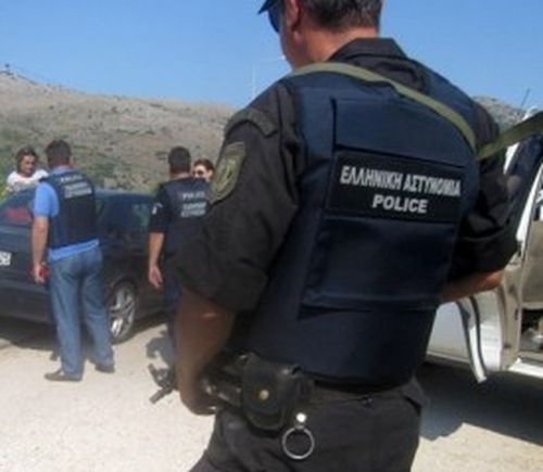 Трима българи с хероин хванати от гръцки митничари