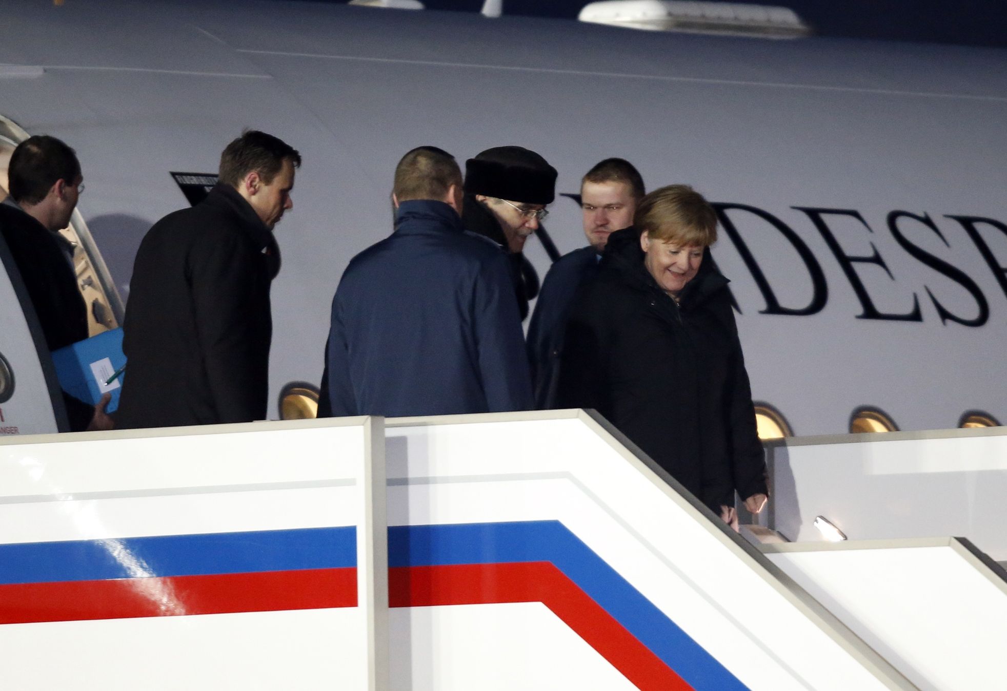 Два часа Путин, Меркел и Оланд разговарят „на тъмно“