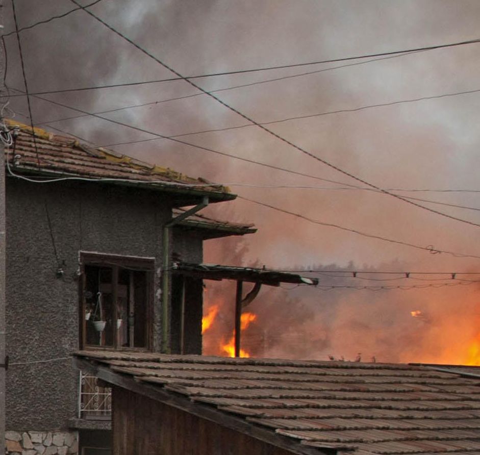 Пожар гори в село край Разград