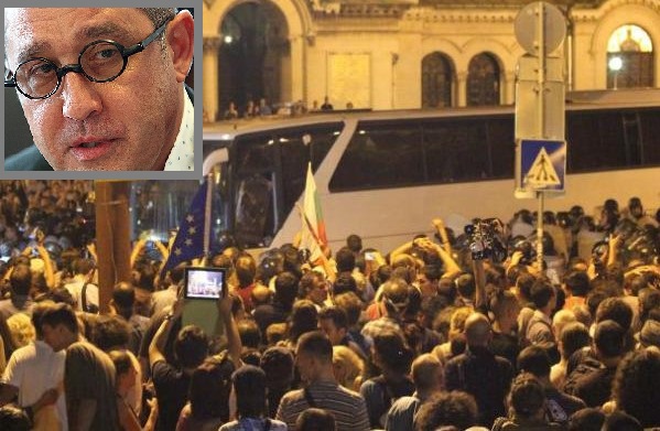 Йордан Цонев: Извинете се за нощта на белия автобус