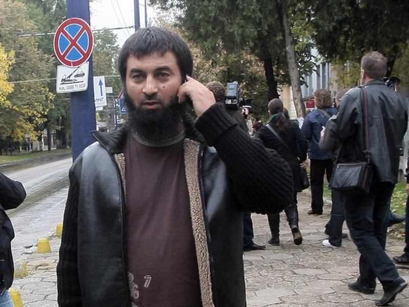 Вече е сигурно! Проповедникът на ИДИЛ Ахмед Муса кихна над 7 бона и отърва затвора