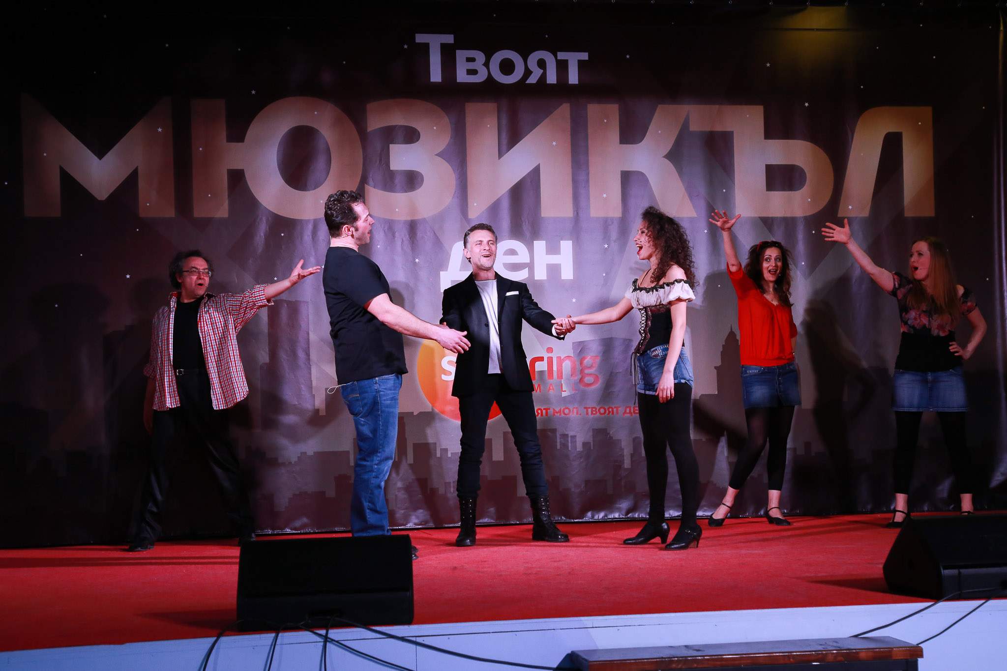 Актьори от музикалния театър представят хитове от световноизвестни мюзикъли в София Ринг Мол