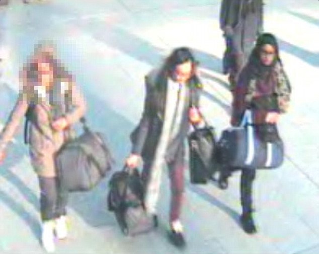Три отличнички избягаха от дома, за да се присъединят към „Ислямска държава“ (СНИМКИ)