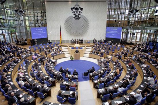 Германия одобри удължаването с 4 месеца на програмата за Гърция