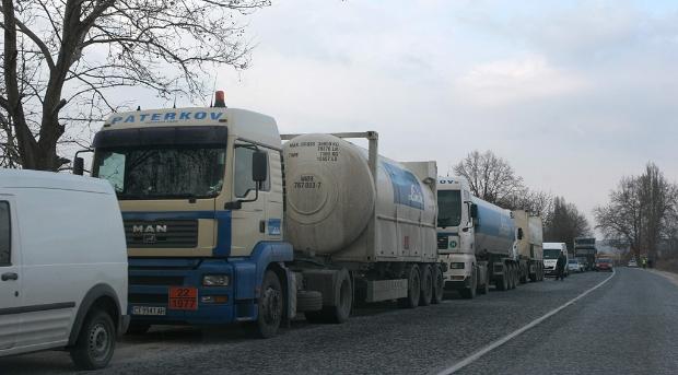 АПИ ограничава движението на камиони на 3 март