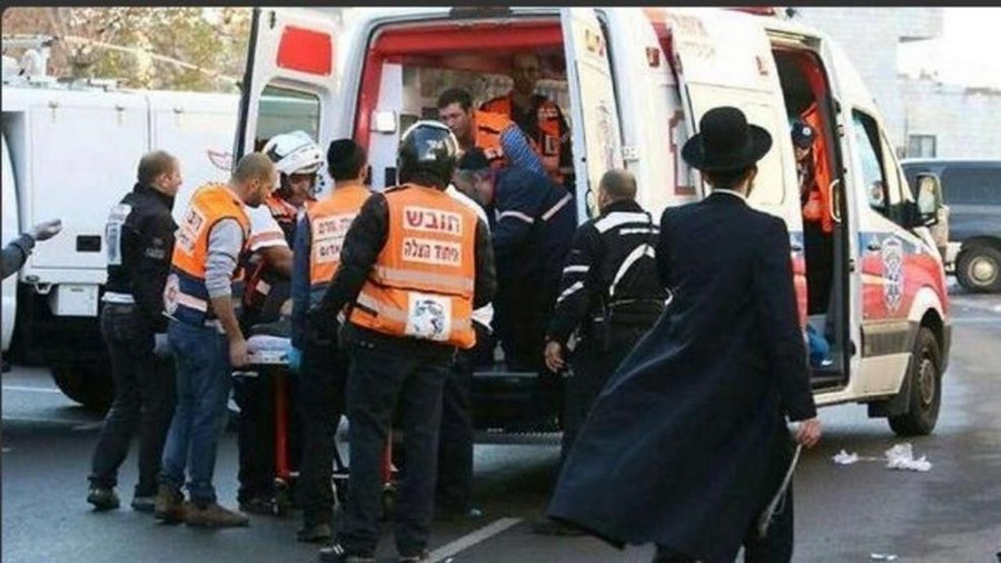 Палестинец атакува с колата си израелски полицаи