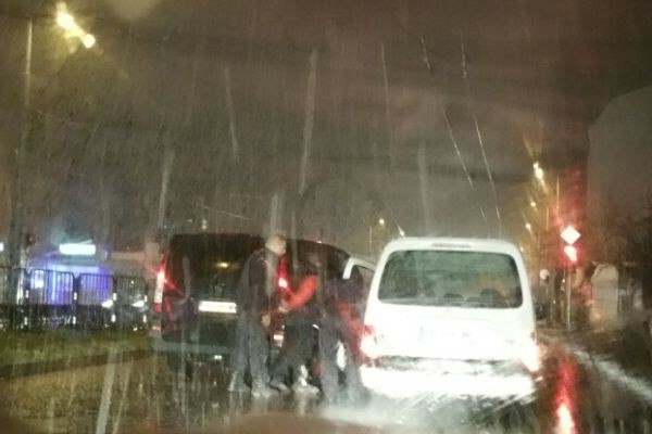 Спецакция в Пловдив: Полицаи щурмуваха автомобил 