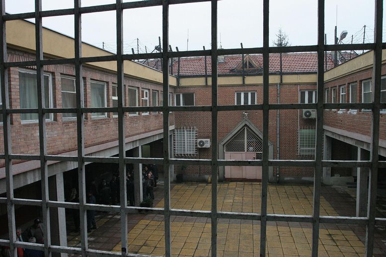 Педофилът със спукан далак след гаврите в пловдивския затвор 