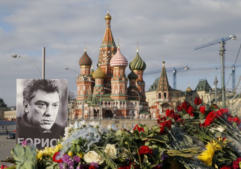 Обискират дома на заподозрените за убийството на Борис Немцов (ВИДЕО)