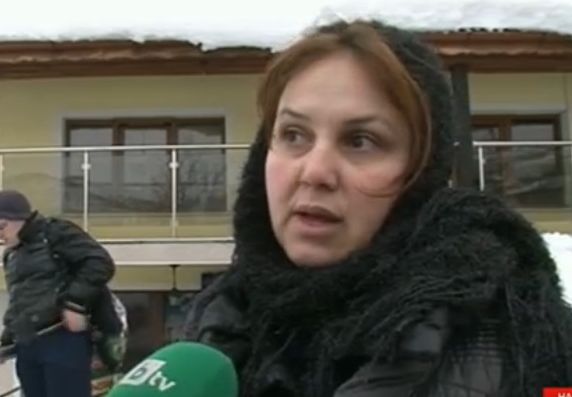 Жена от Момчилград: Мъжът ми и свекърът са блокирани от снега, не знам какво ядат 