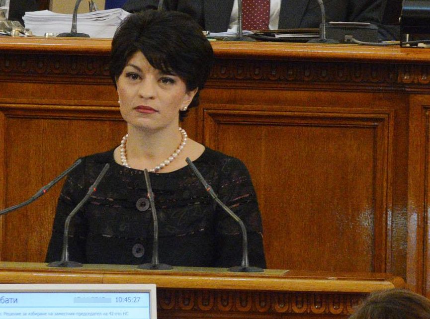 Десислава Атанасова оглави комисията „КТБ“ в парламента 