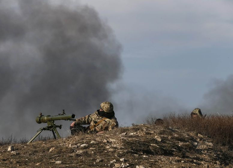 Киев обясни новите бомбардировки по летището в Донецк с „учения“ (ВИДЕО)