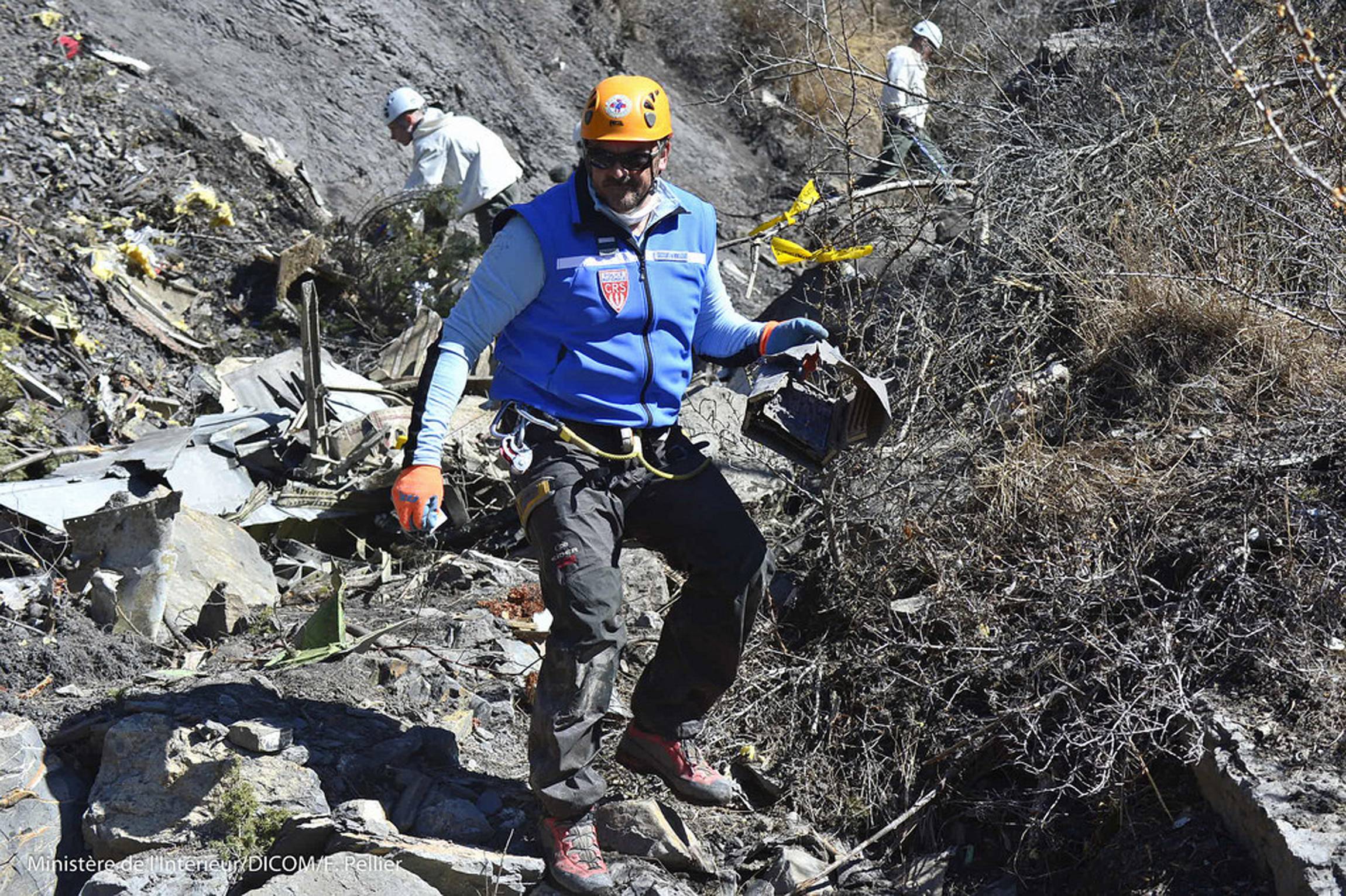 Спасителите намериха 600 фрагмента от човешки тела и нито един цял труп