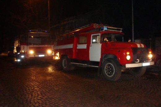 Първо в БЛИЦ: Пожар в кооперация в центъра на София 
