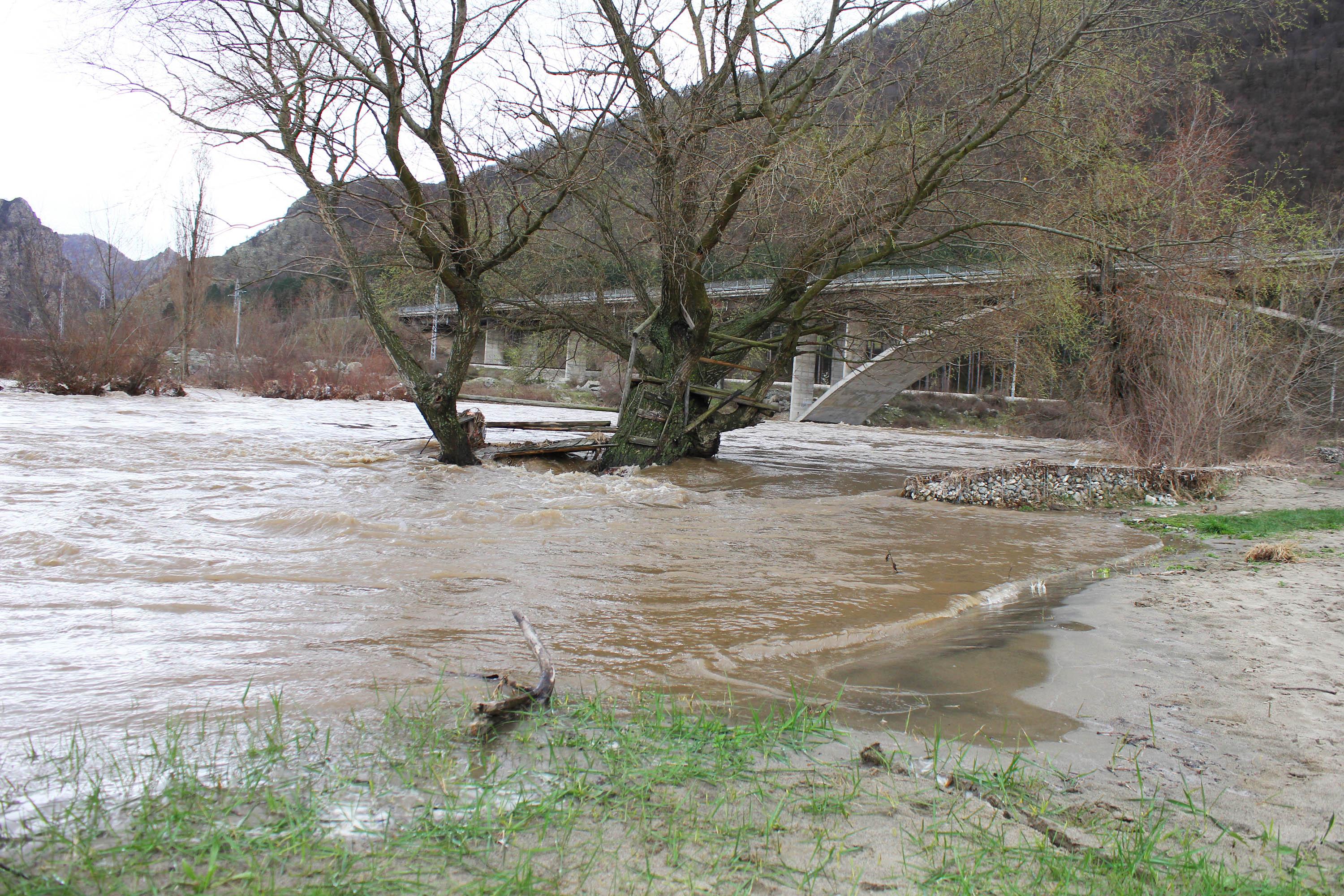 Одрин очаква наводнения заради високите нива на реките в България