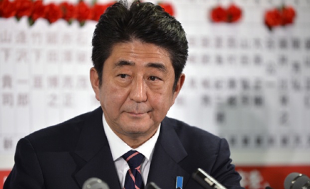 И японският премиер ще пропусне празника в Москва