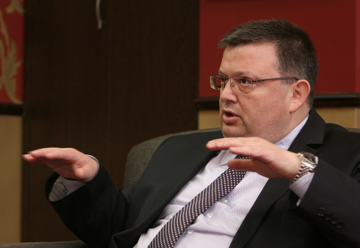 Цацаров поиска нов НПК, НК и антитерористични закони