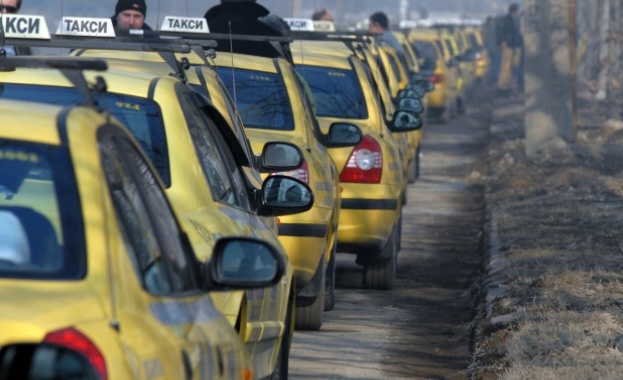 400 таксиметрови шофьори на разпит в полицията