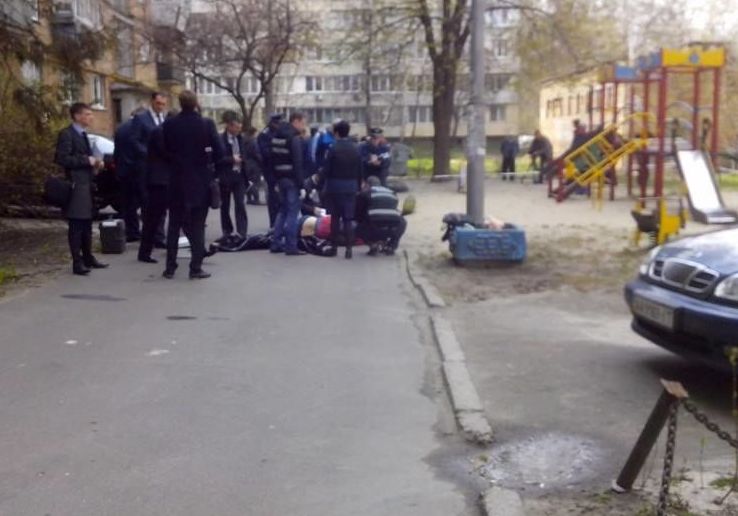 След Калашников: Разстреляха украински журналист в Киев