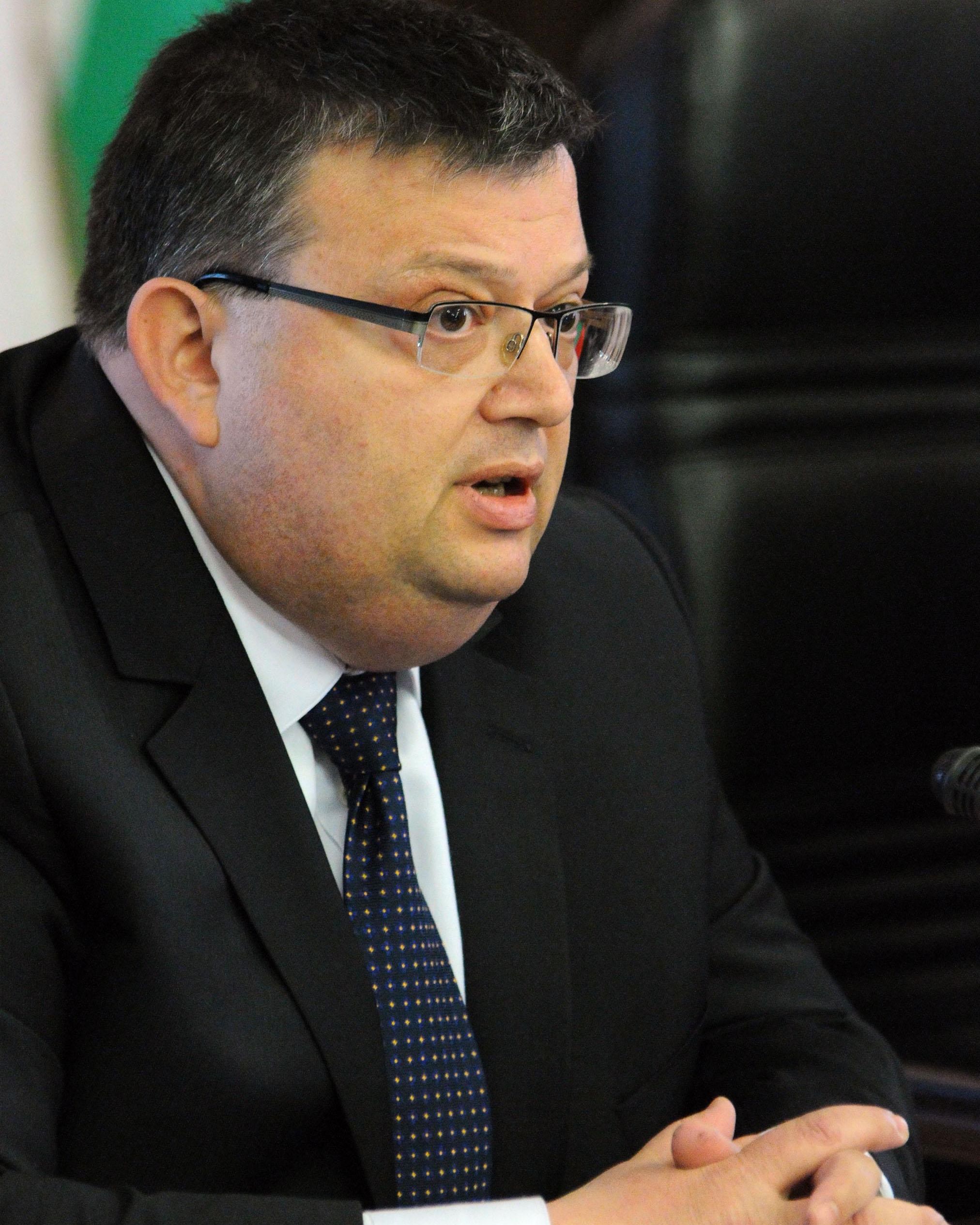КС образува дело по искането на Цацаров за бюджета на съдебната власт