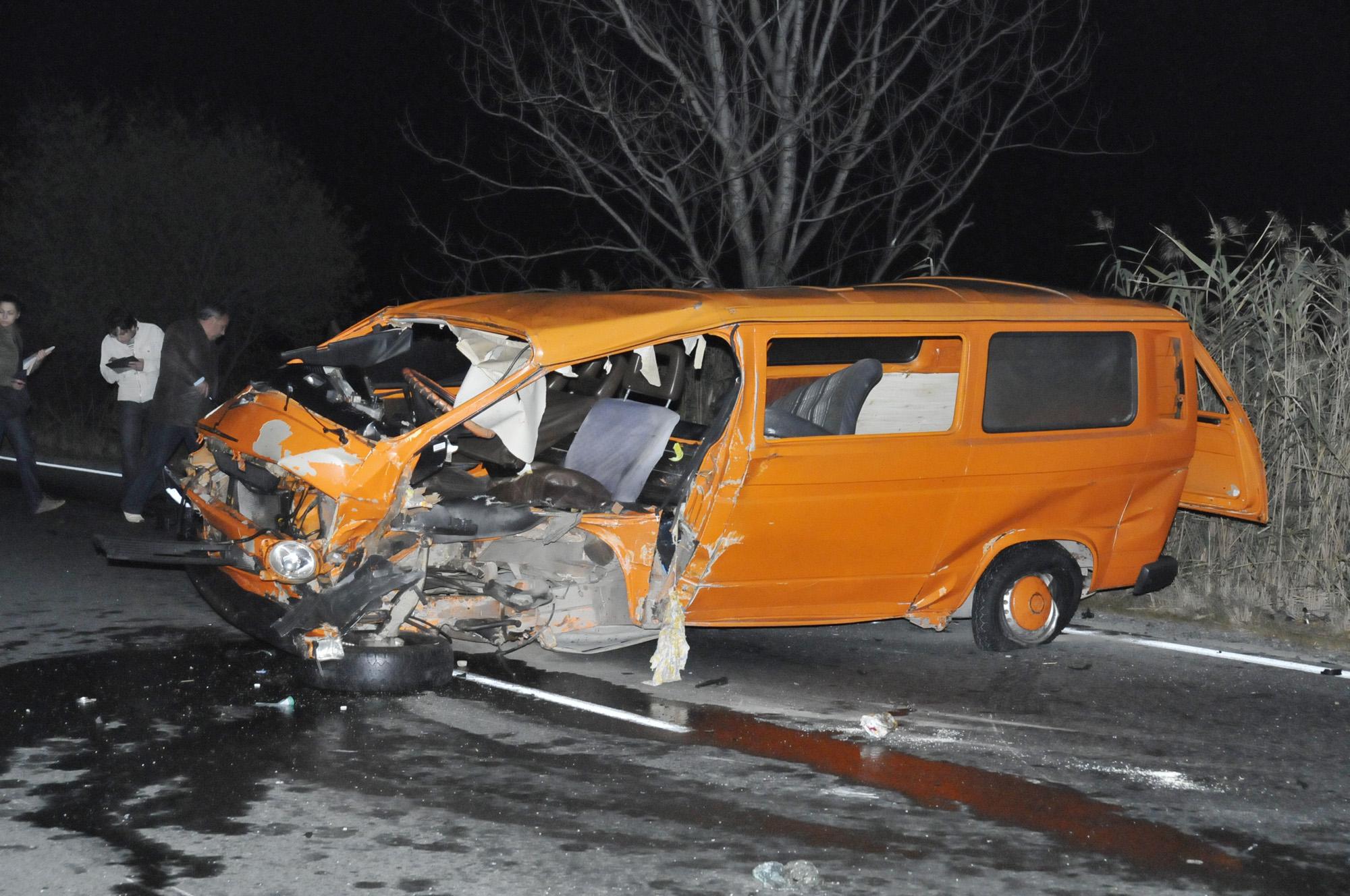 Катастрофира бус, превозващ българи в Германия, 9 са ранени