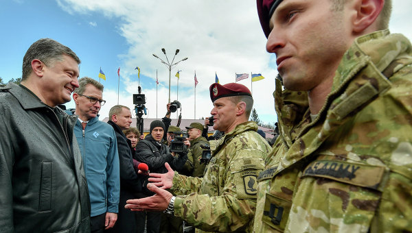 Рон Пол: САЩ дават на Украйна зелена светлина за нови бойни действия  
