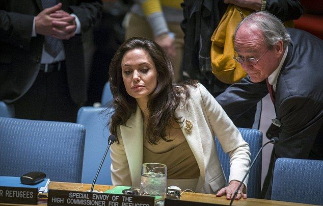Анджелина Джоли с яростни критики към ООН заради „парализата” относно Сирия (ВИДЕО)