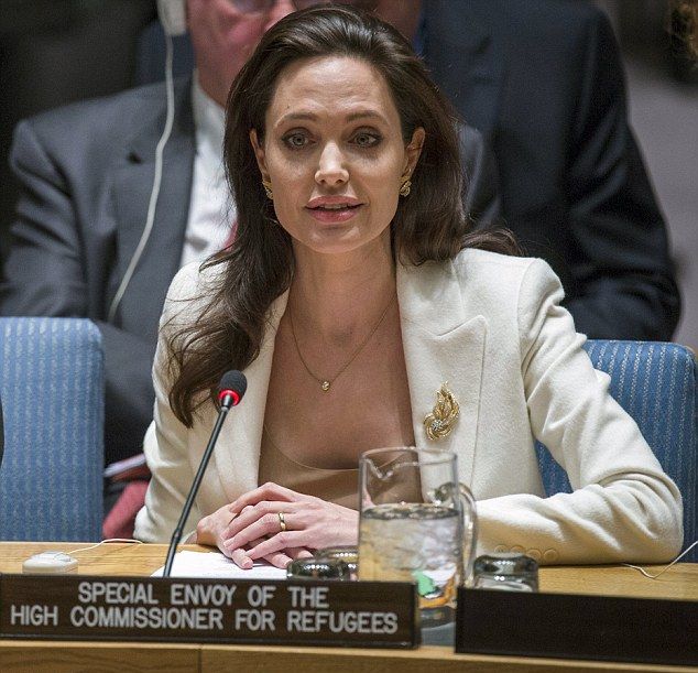 Анджелина Джоли с яростни критики към ООН заради „парализата” относно Сирия (ВИДЕО)