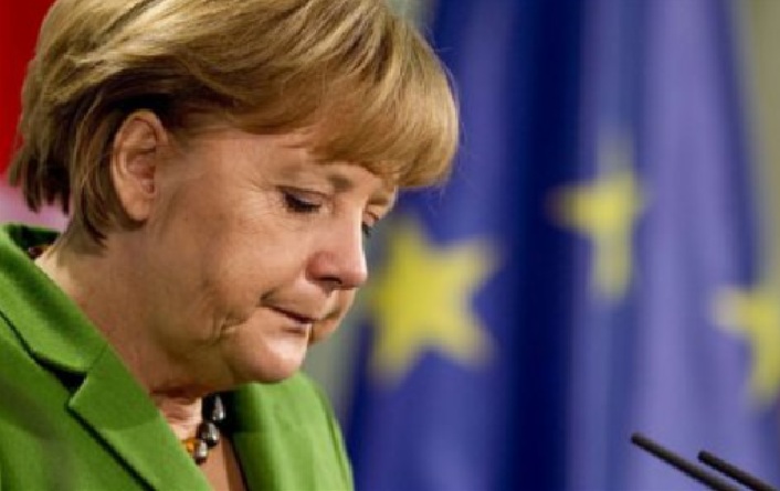 Официално: Меркел почита в Москва страданието на руския народ в подпалената от Германия война 