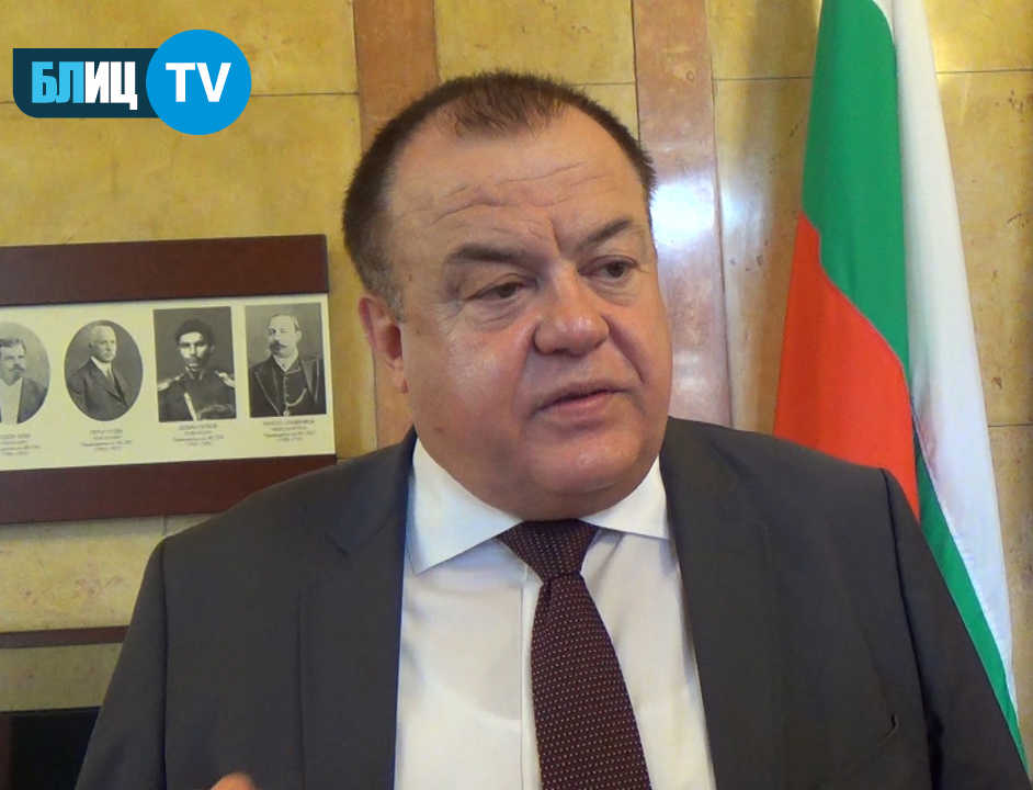 БЛИЦ TV: Янко Янков: Пари за армията ще има още през 2015 г.