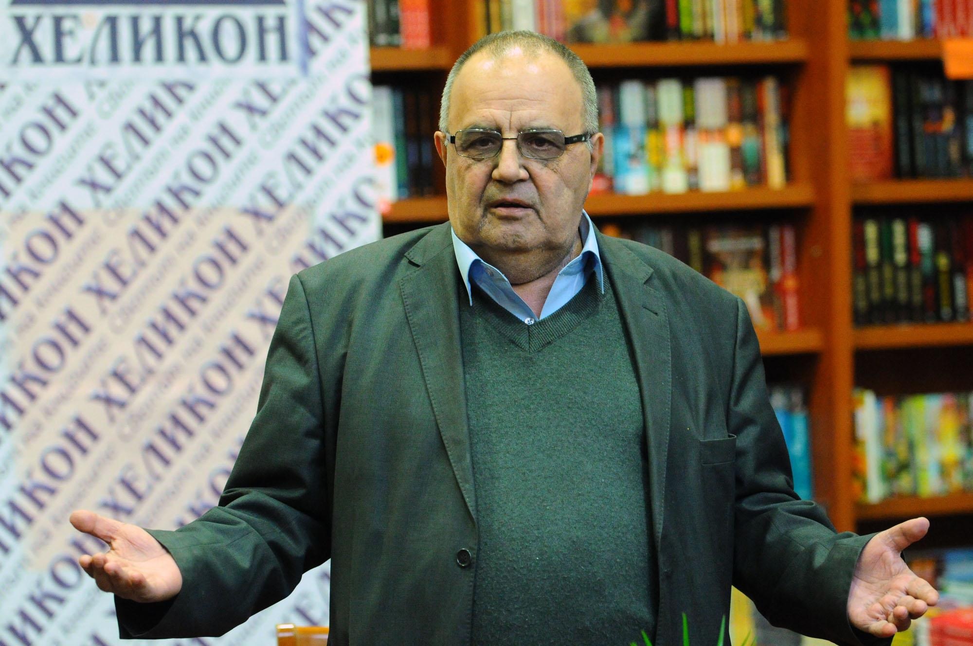 Божидар Димитров пред БЛИЦ: Това, което става в Македония, е по украински сценарий