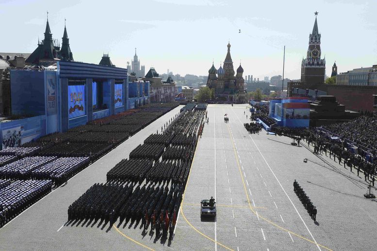 Грандиозният парад на Червения площад влезе в историята (ВИДЕО)  