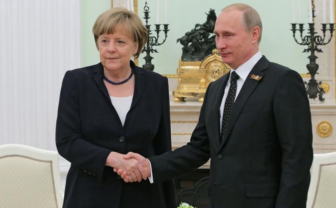 Меркел и Путин се преклониха пред Незнайния воин