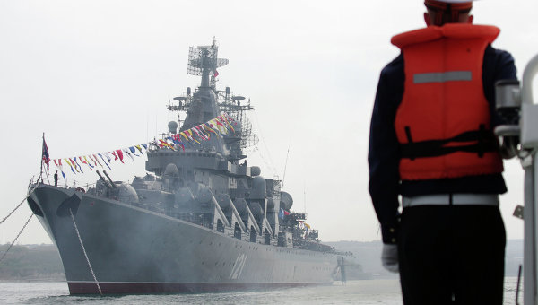 Флагманът на руския Черноморски флот отплава за учения с ВМС на Китай