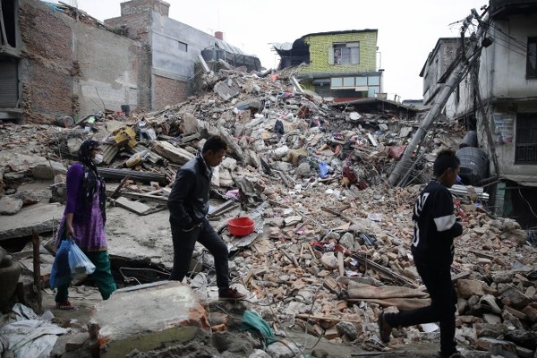 Жертвите на второто земетресение в Непал станаха 136 души